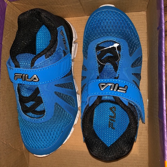 boys sneakers size 1